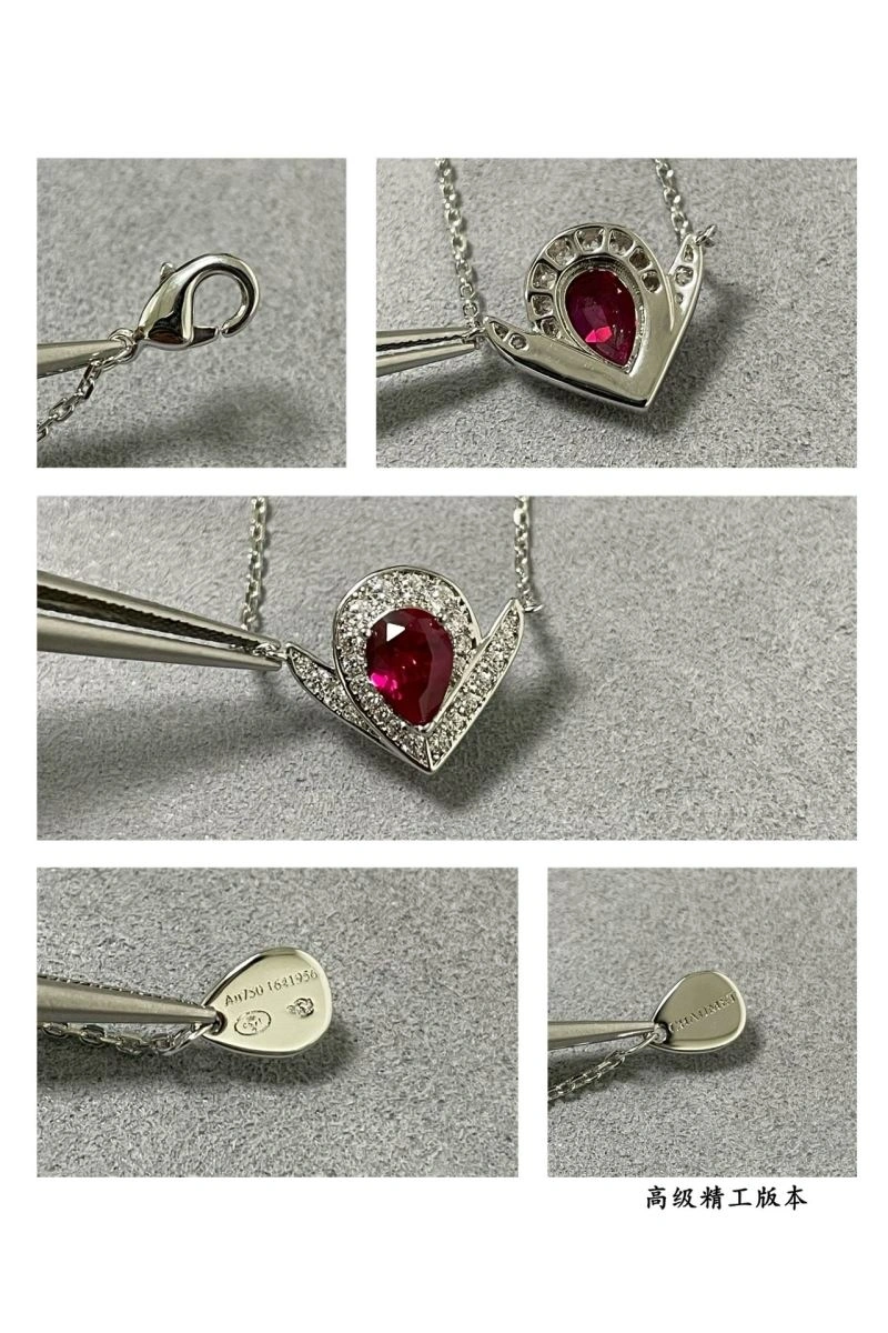 Bold Chaumet Necklaces 212295