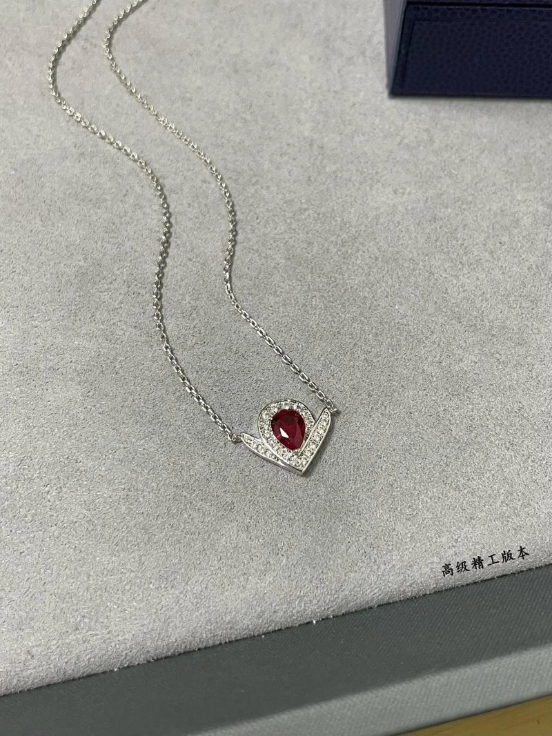 Bold Chaumet Necklaces 212295