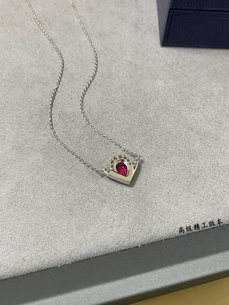 Bold Chaumet Necklaces 212295