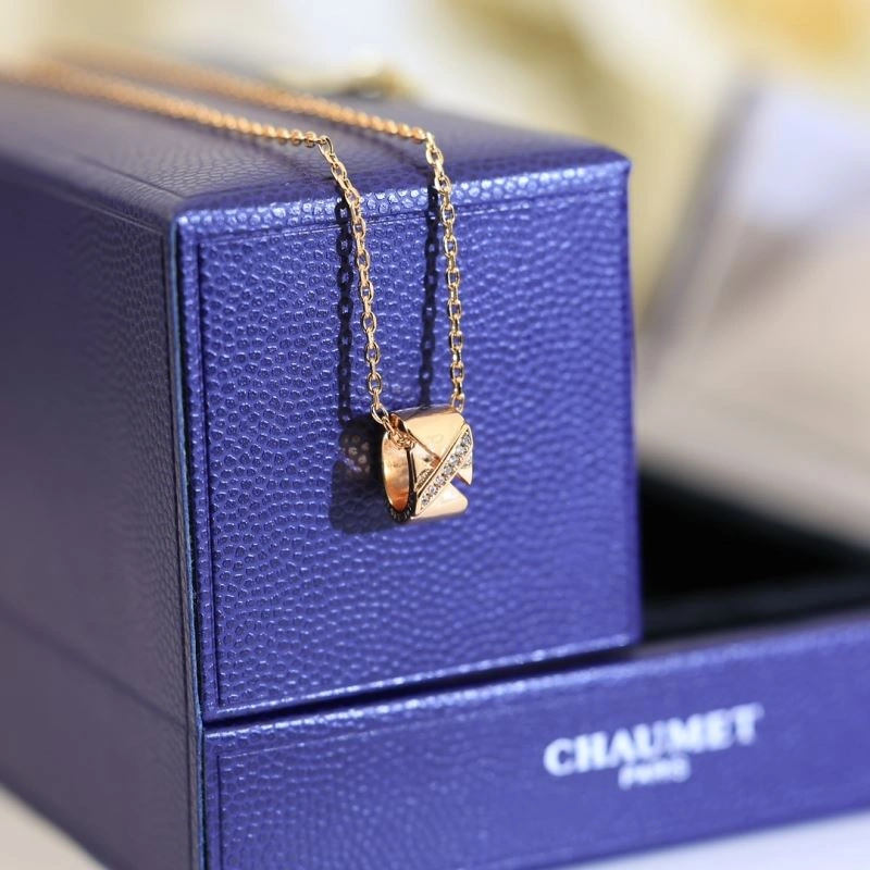 Chaumet Necklaces Lightweight 212304