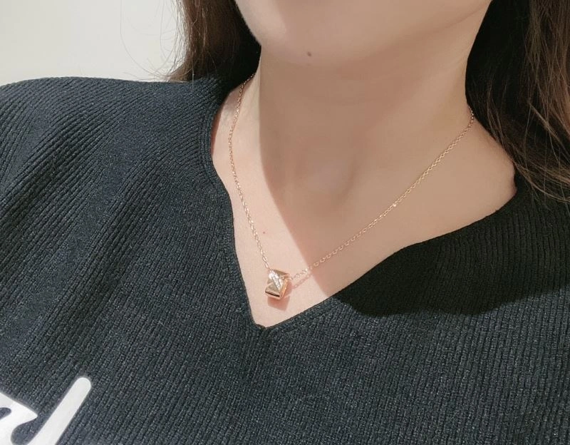 Chaumet Necklaces Lightweight 212304