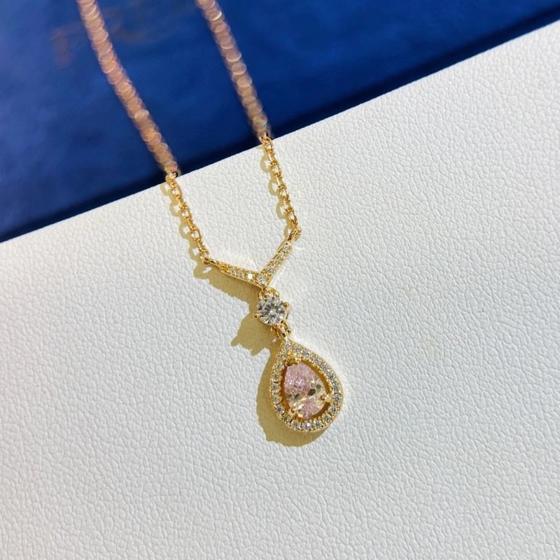 Functional Chaumet Necklaces 212301