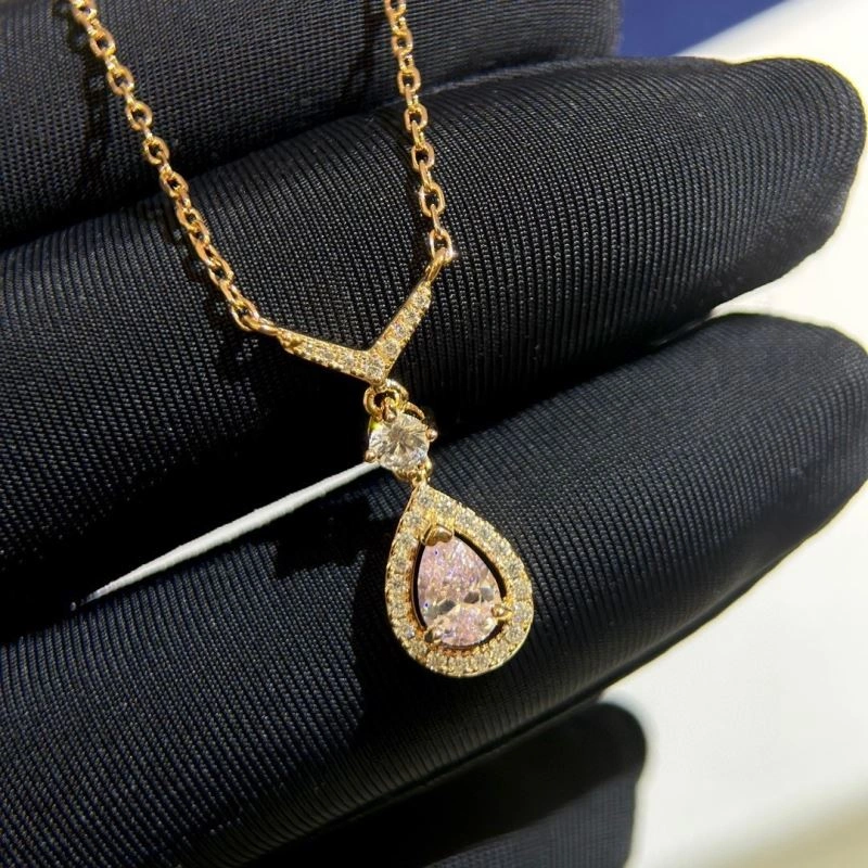 Functional Chaumet Necklaces 212301