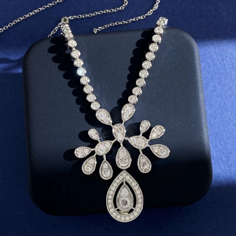 Unisex Chaumet Necklaces 212292