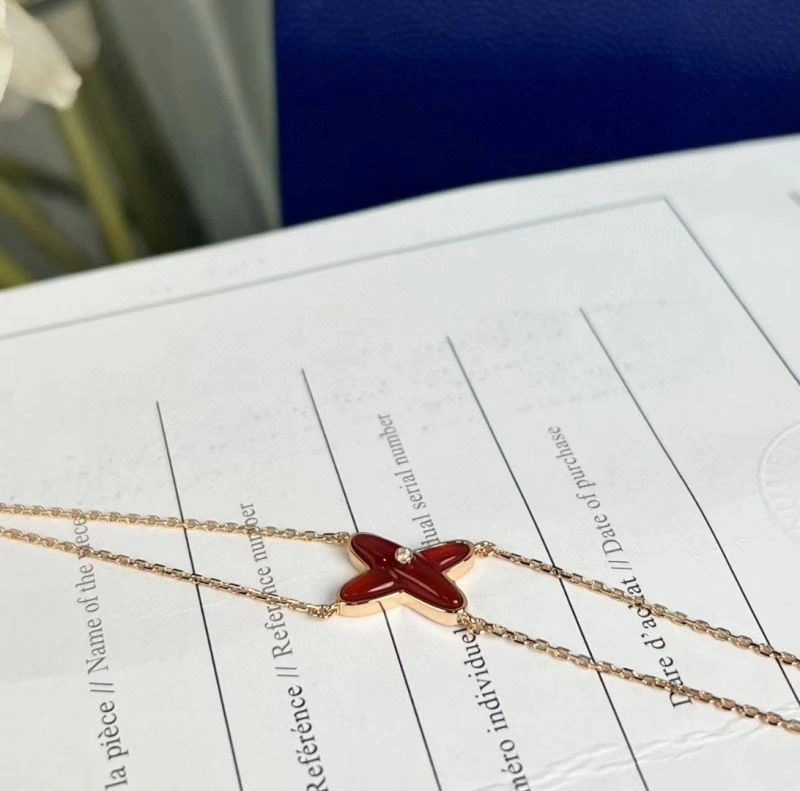 Youthful Chaumet Necklaces 211398
