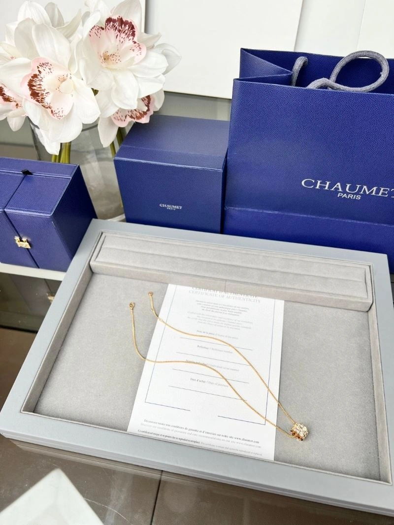 Chaumet Necklaces Bright 211384