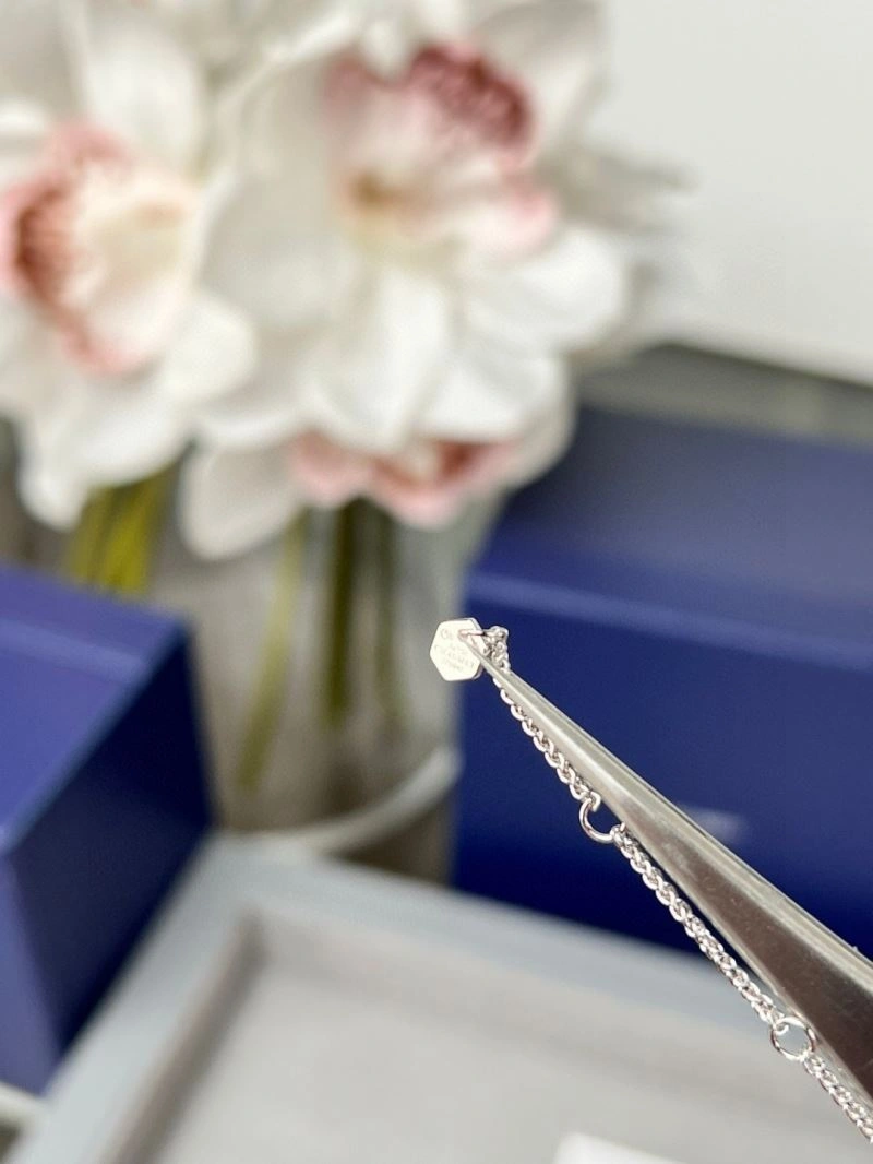 Chaumet Necklaces Supportive 211388