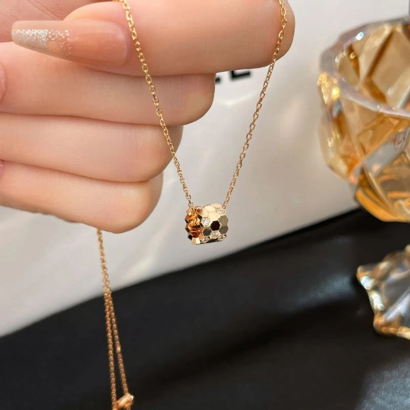 Chaumet Necklaces BestValue 211380