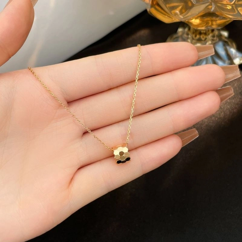 Chaumet Necklaces Supportive 211379