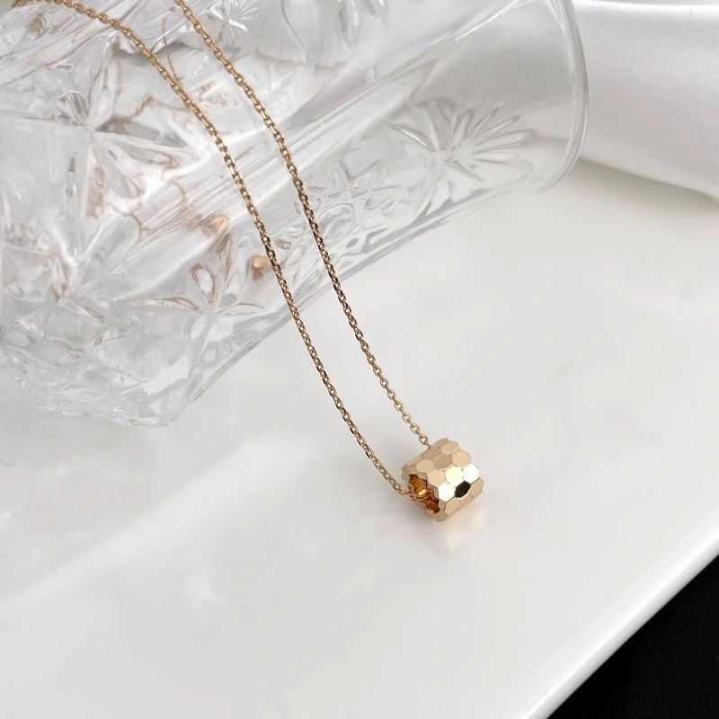 Chaumet Necklaces Supportive 211379