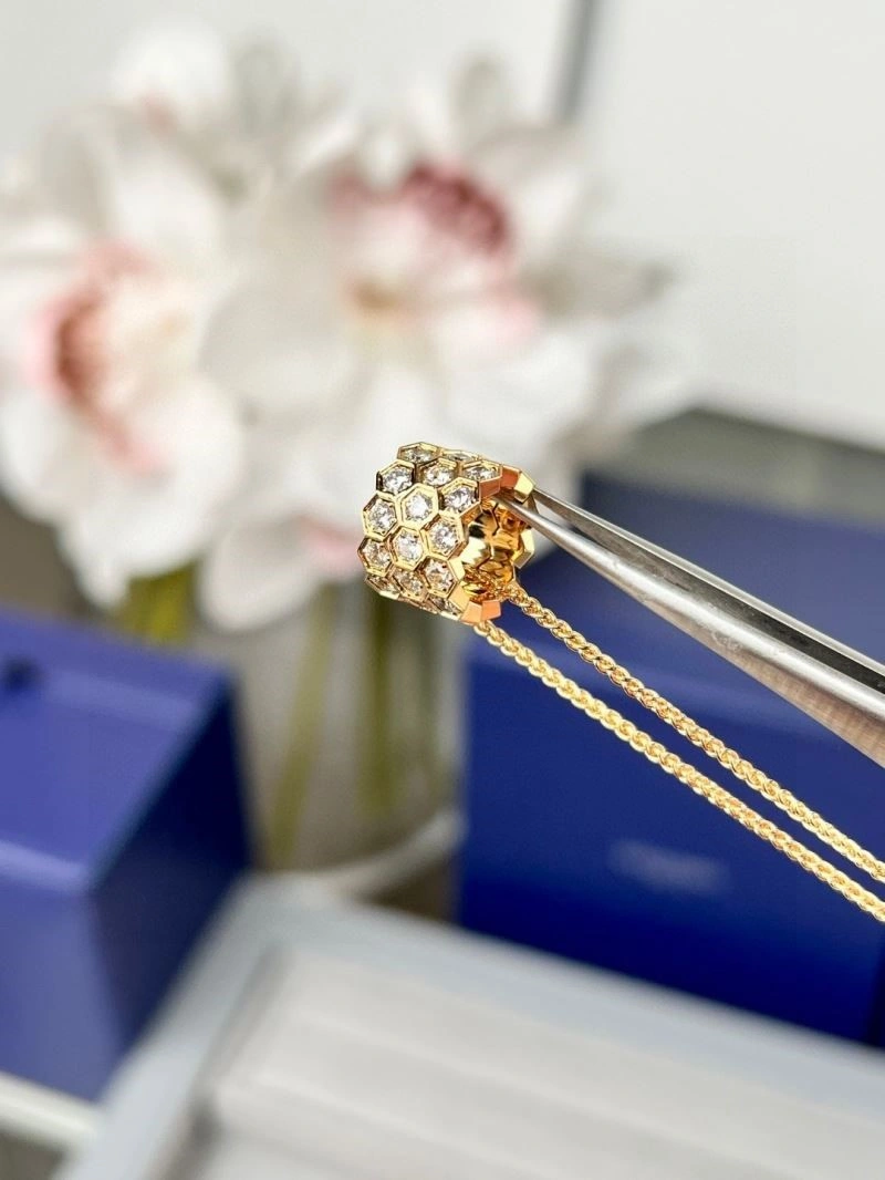Comfortable Chaumet Necklaces 210854