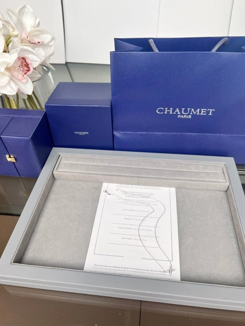 Classic Chaumet Necklaces 210857