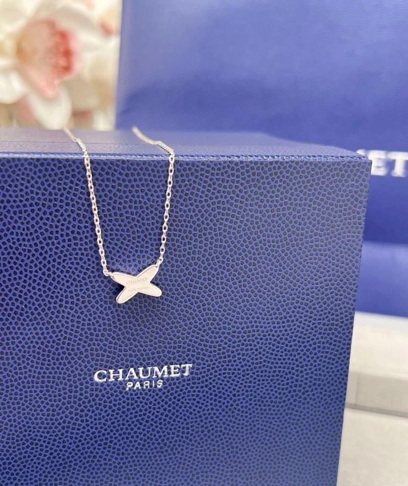Classic Chaumet Necklaces 210857