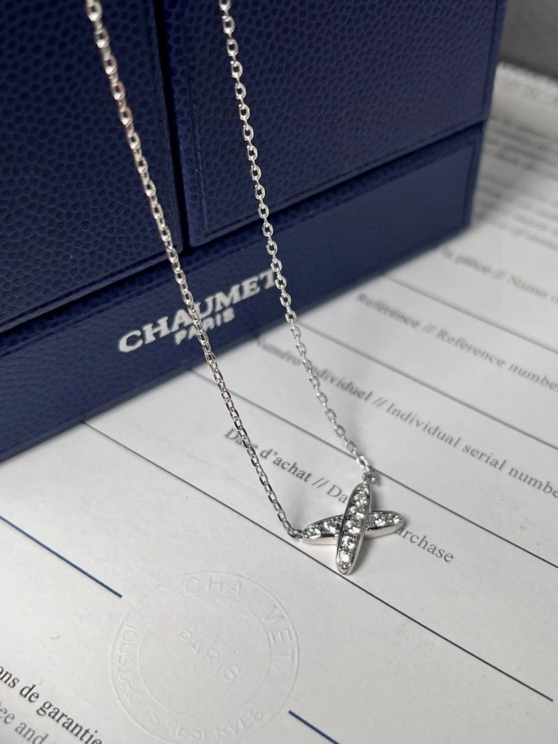 Classic Chaumet Necklaces 210857