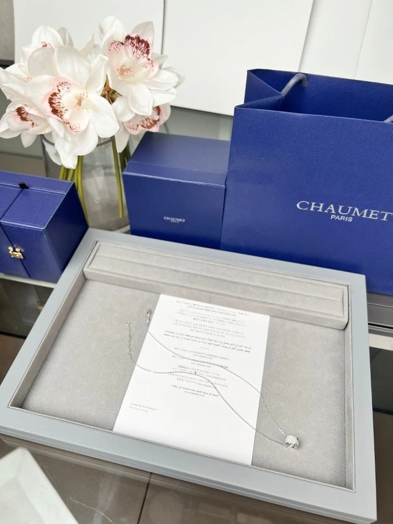 Tailored Chaumet Necklaces 210852