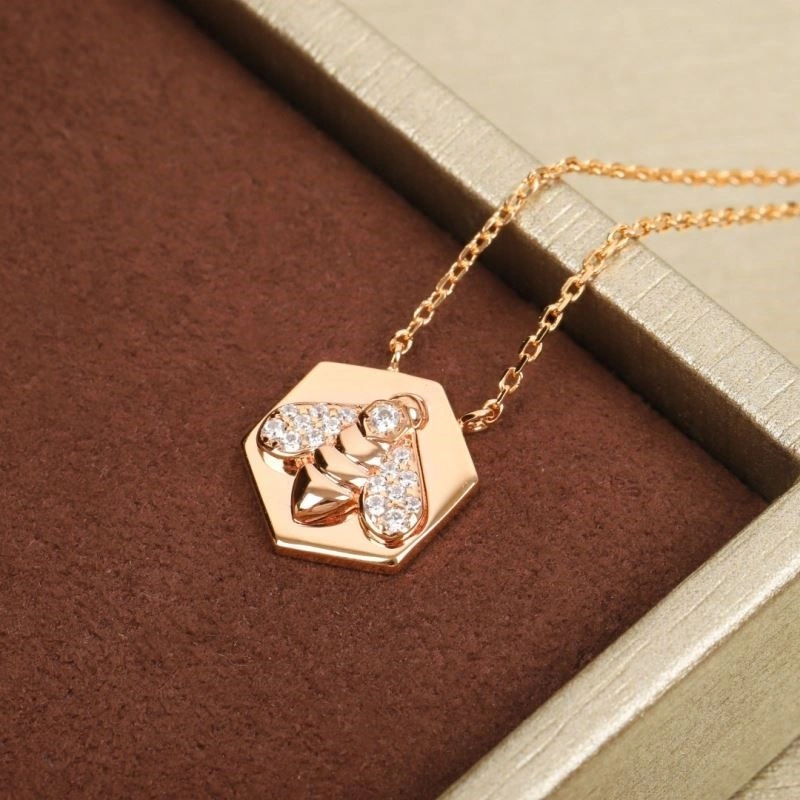 Practical Chaumet Necklaces 210844