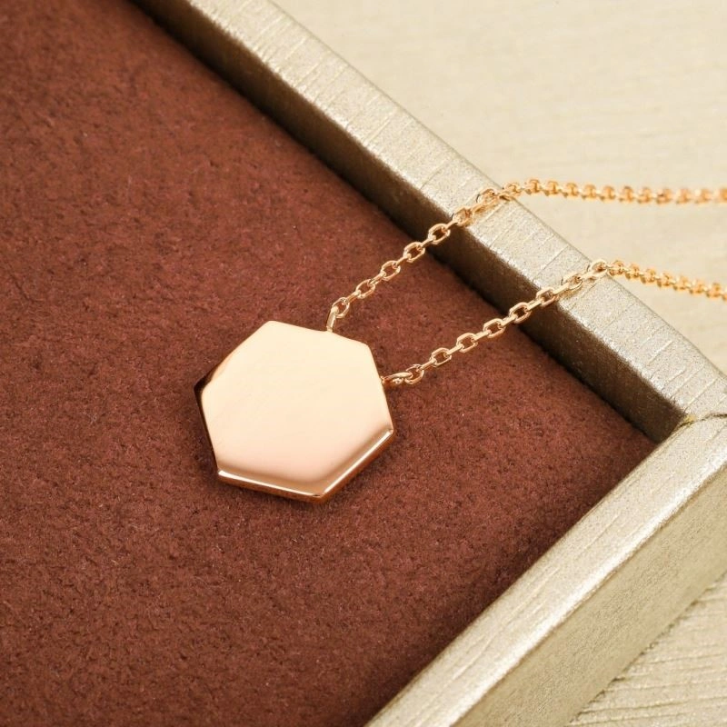 Practical Chaumet Necklaces 210844