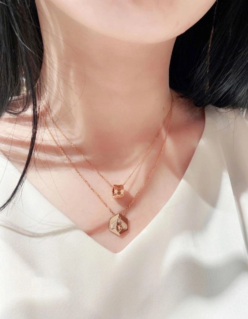 Practical Chaumet Necklaces 210844