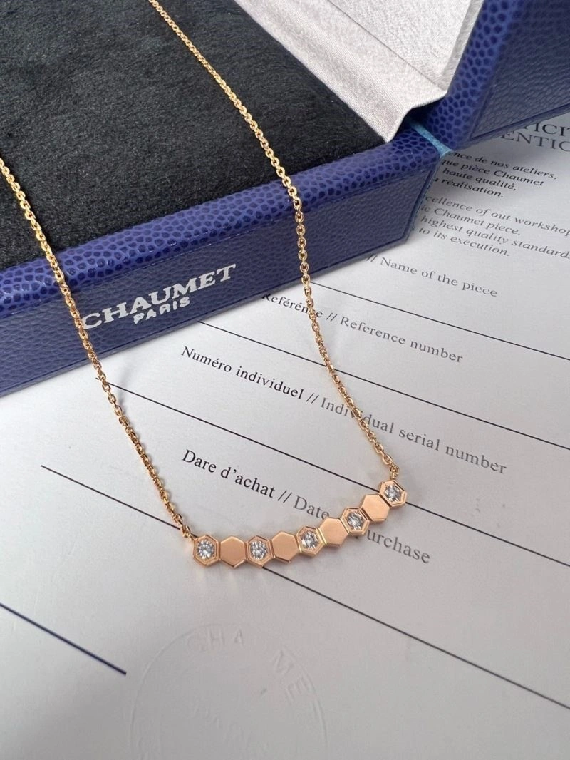 Minimalist Chaumet Necklaces 209986