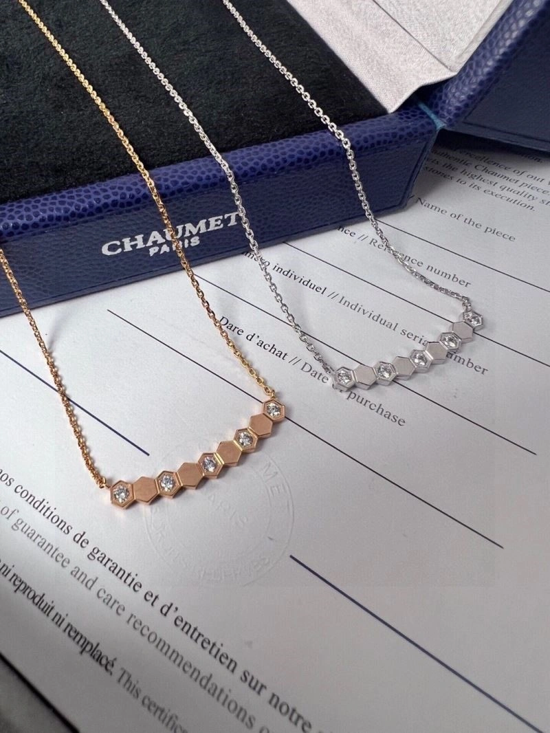 Minimalist Chaumet Necklaces 209986