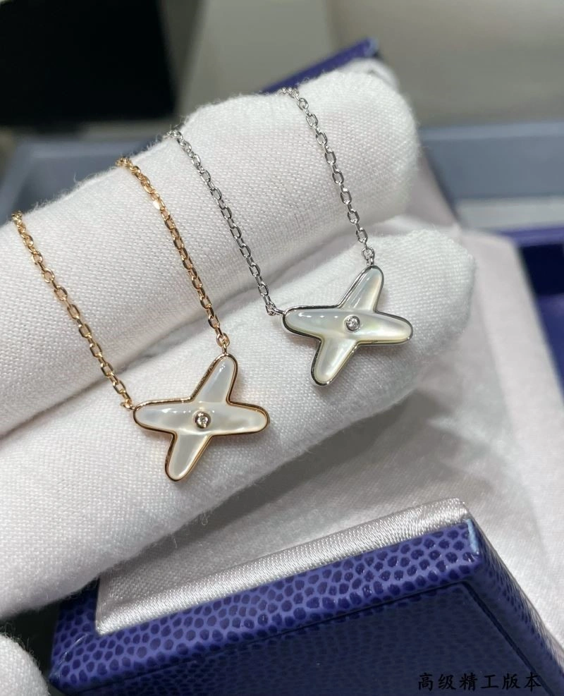Chaumet Necklaces Compact 209973