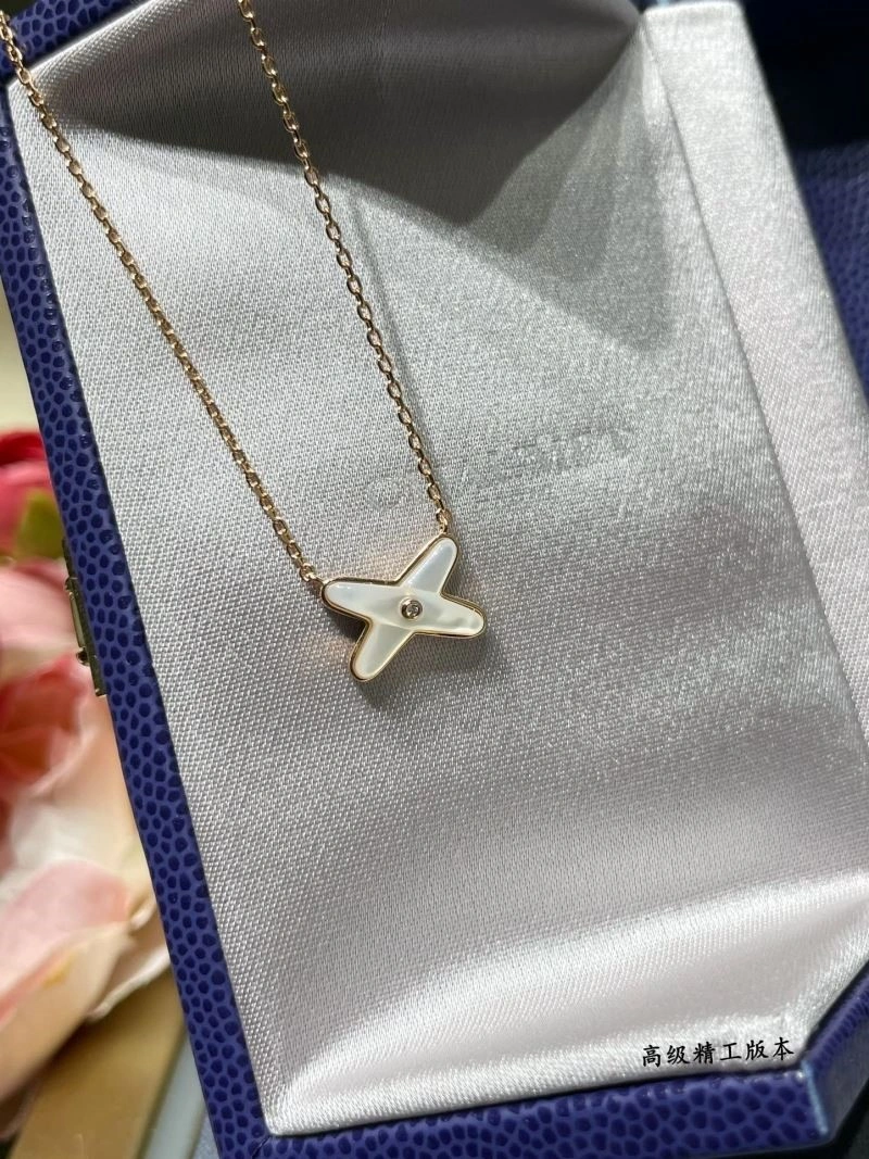 Chaumet Necklaces Compact 209973