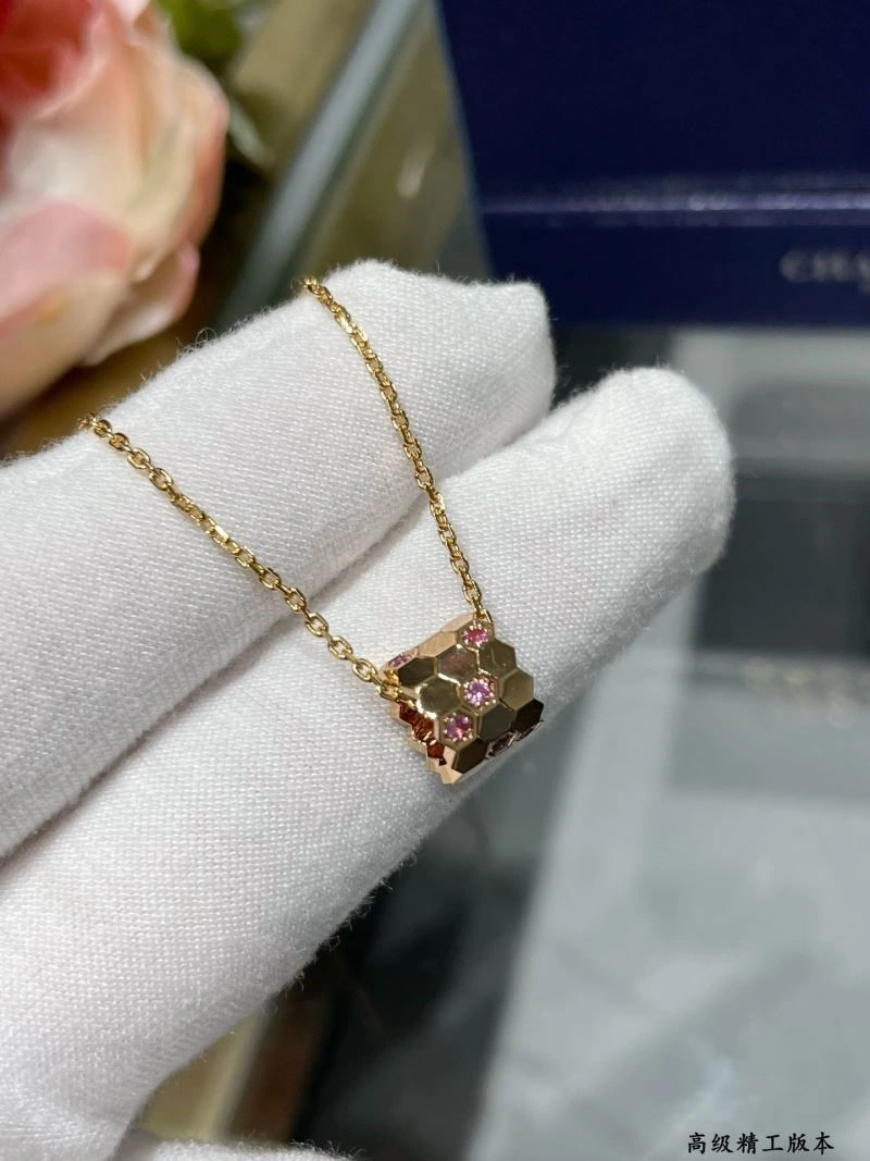 Chaumet Necklaces Sleek 209968