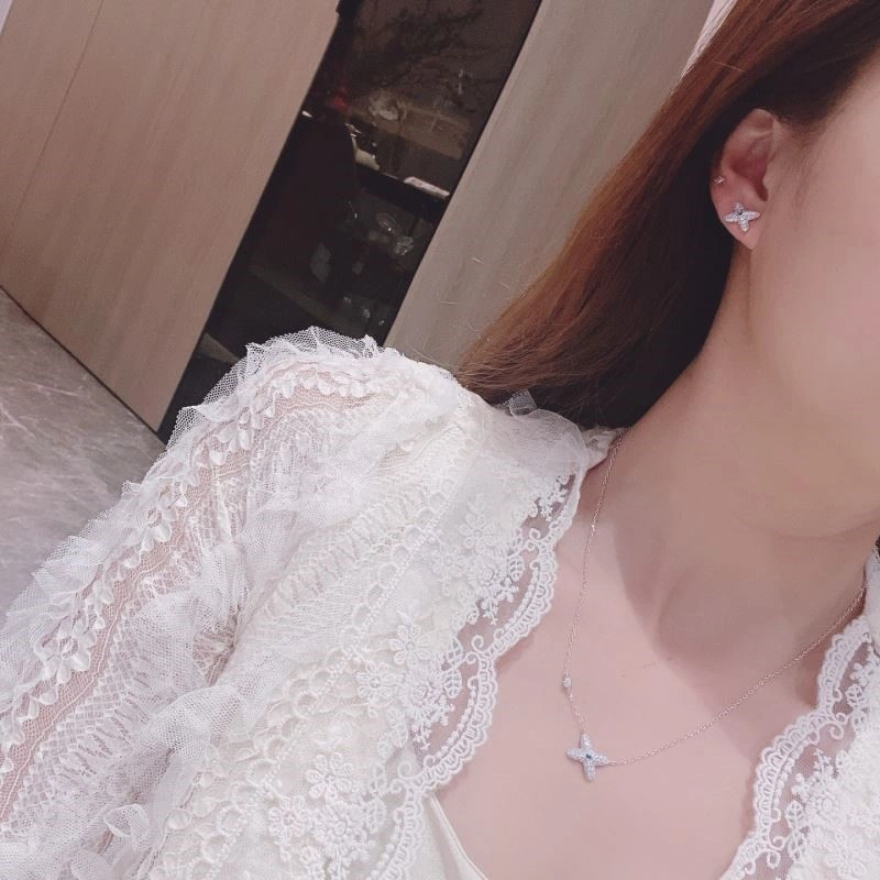 Trendsetting Chaumet Necklaces 209453