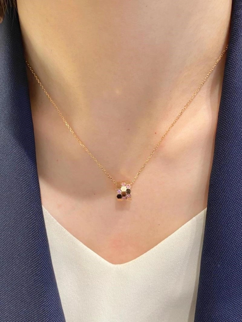 Chaumet Necklaces Lightweight 209441