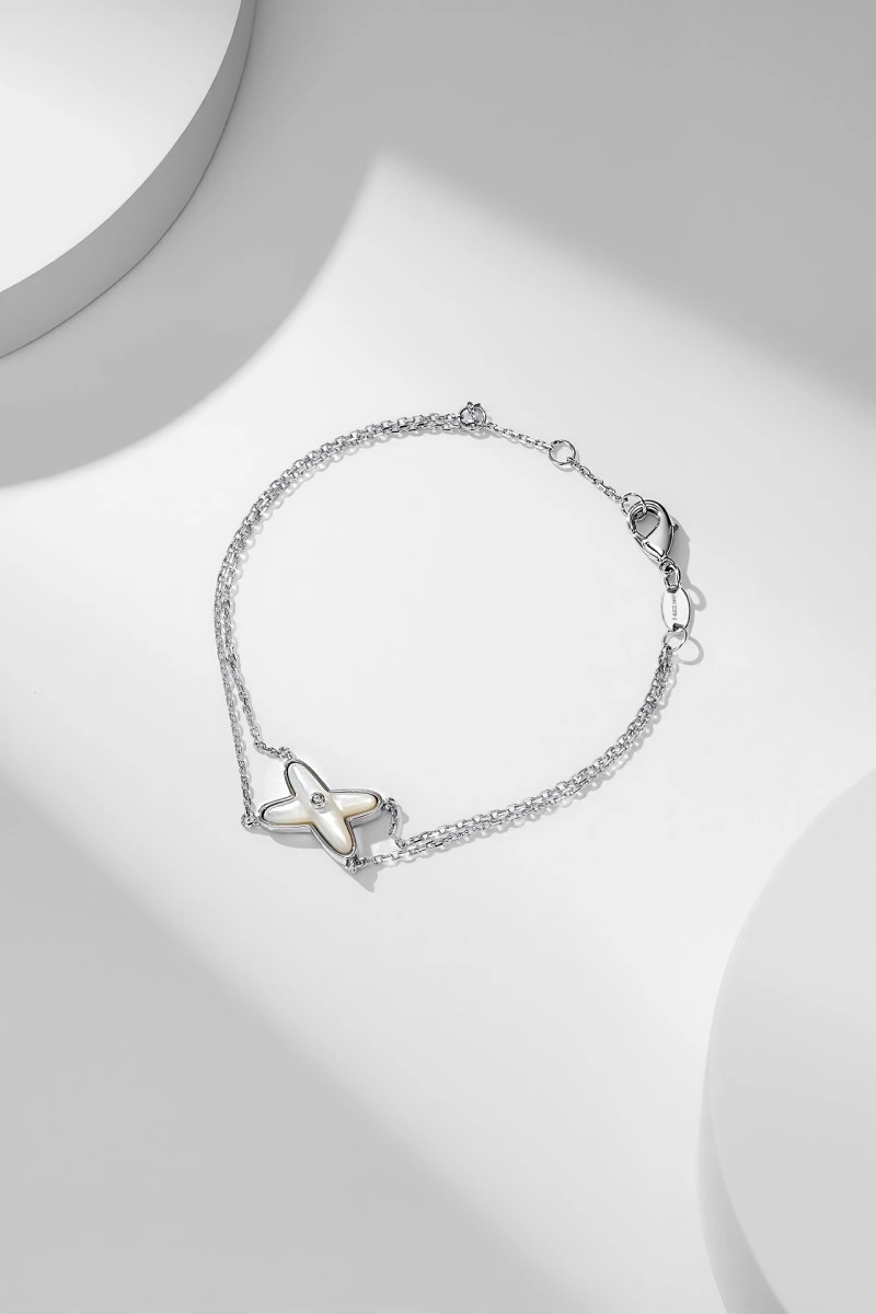 Chaumet Necklaces Casual 208115