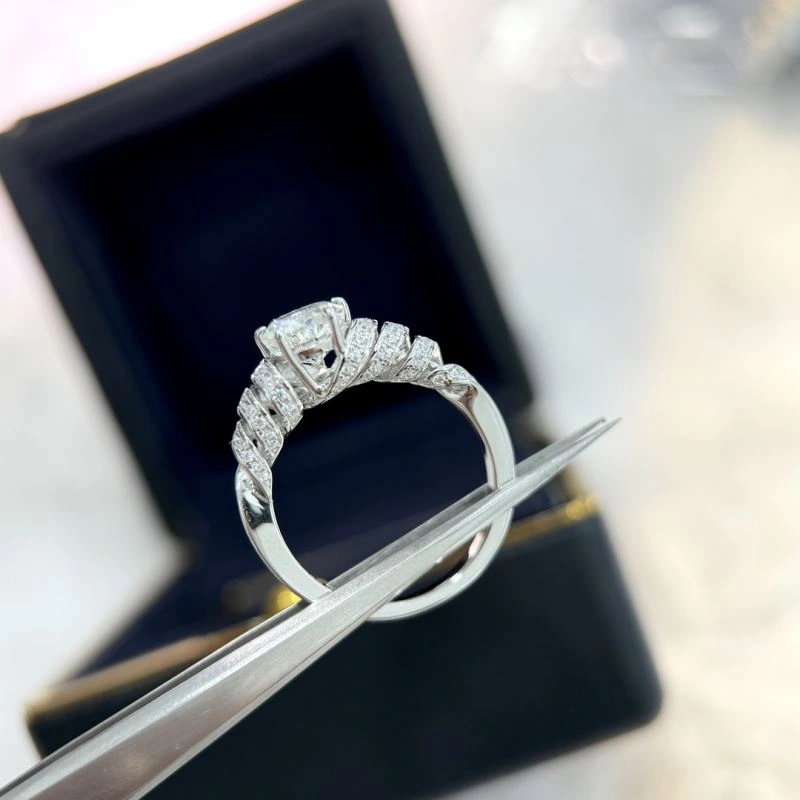 EyeCatching Chaumet Rings 214001
