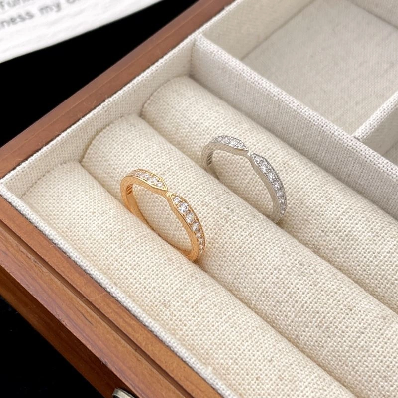 Resilient Chaumet Rings 213118