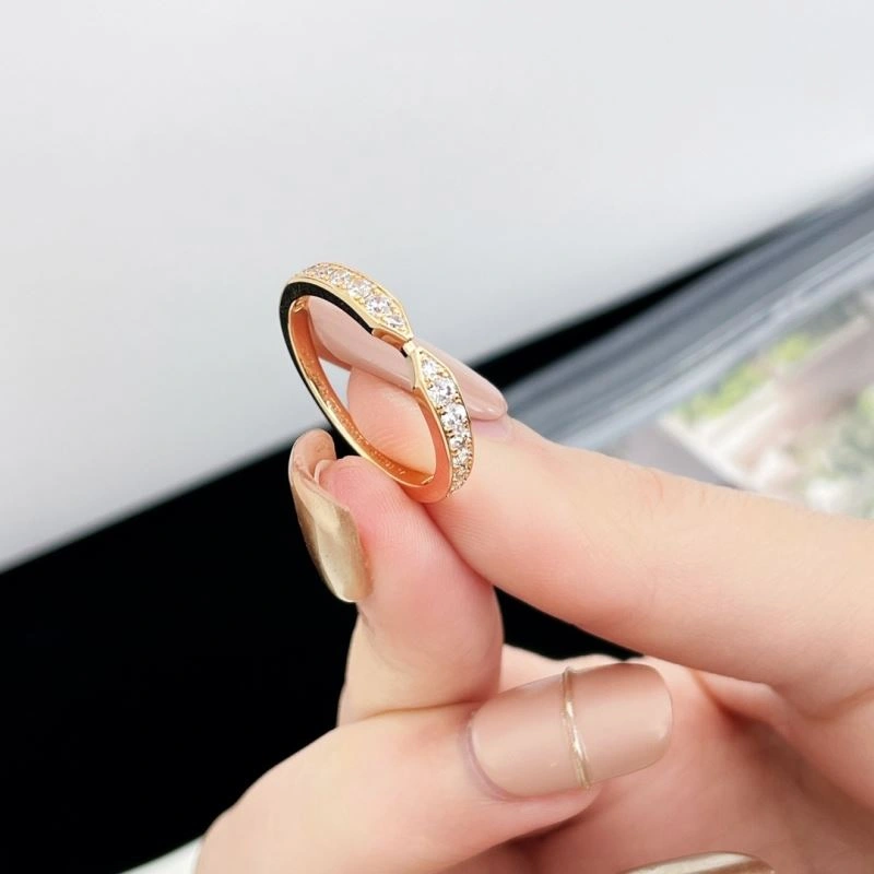 Resilient Chaumet Rings 213118