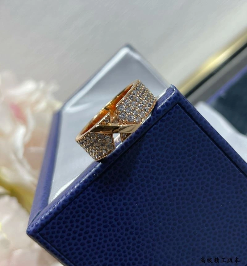 EyeCatching Chaumet Rings 212296