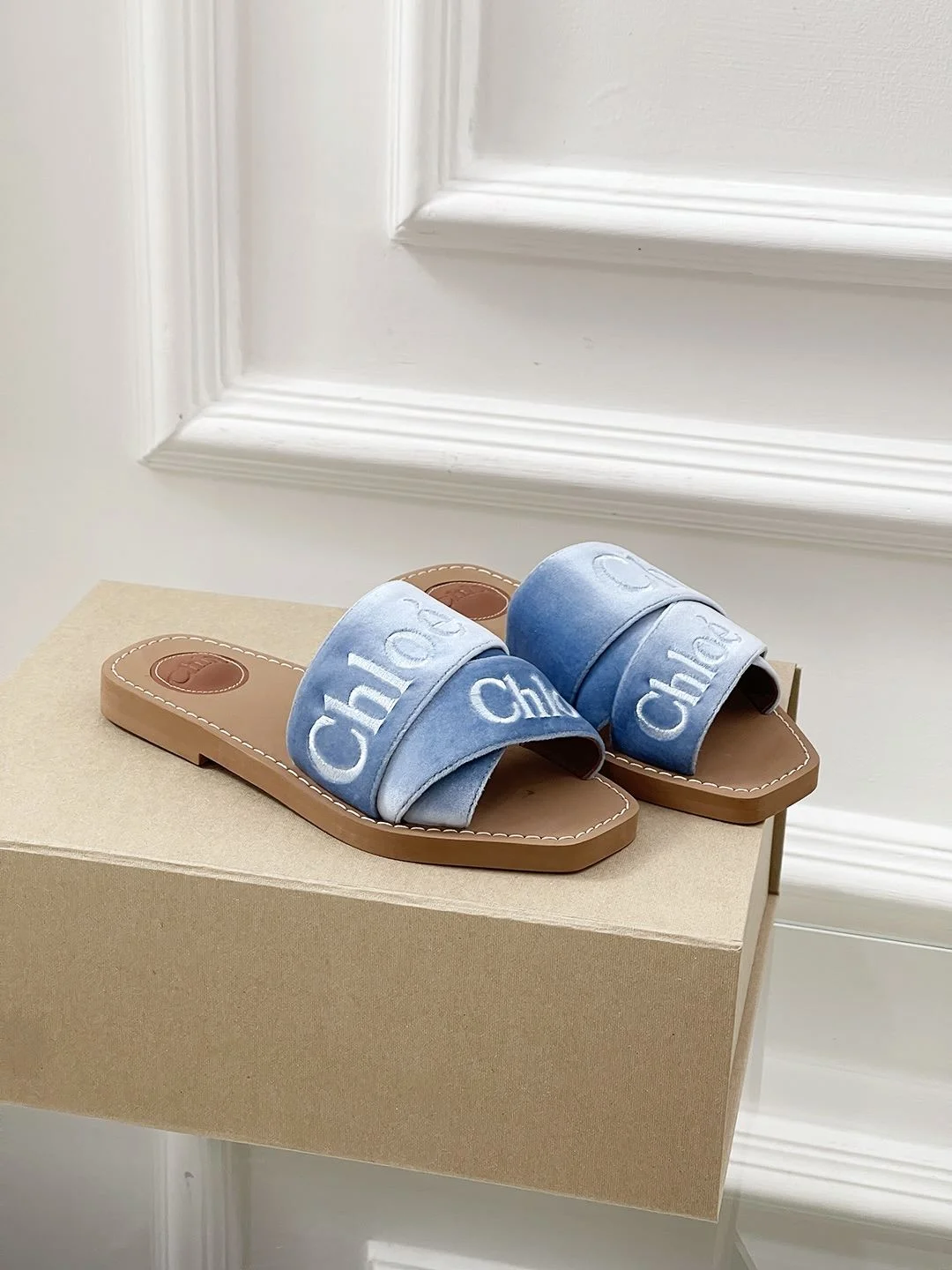 Chloe Sandals Youthful 8188