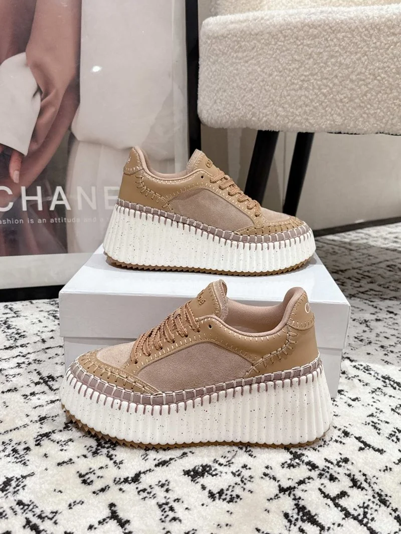 Compact Chloe Shoes 10305