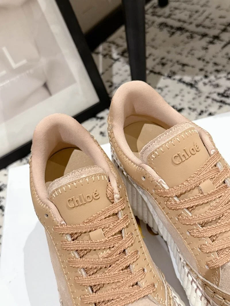 Compact Chloe Shoes 10305