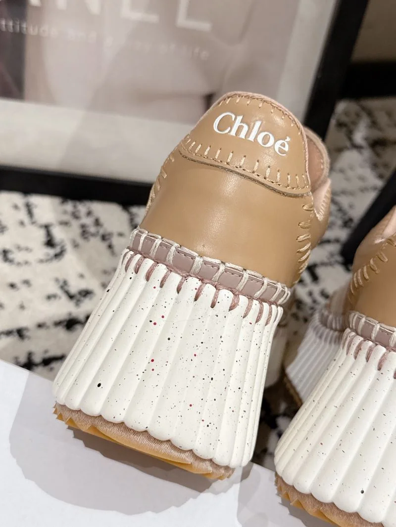 Compact Chloe Shoes 10305
