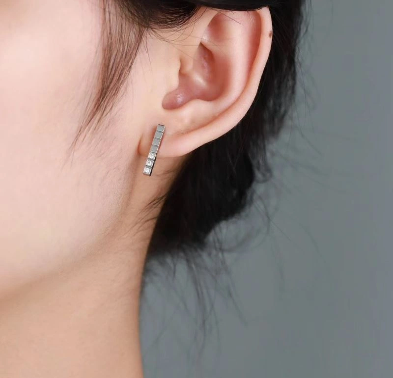 Bold Chopard Earrings 212654