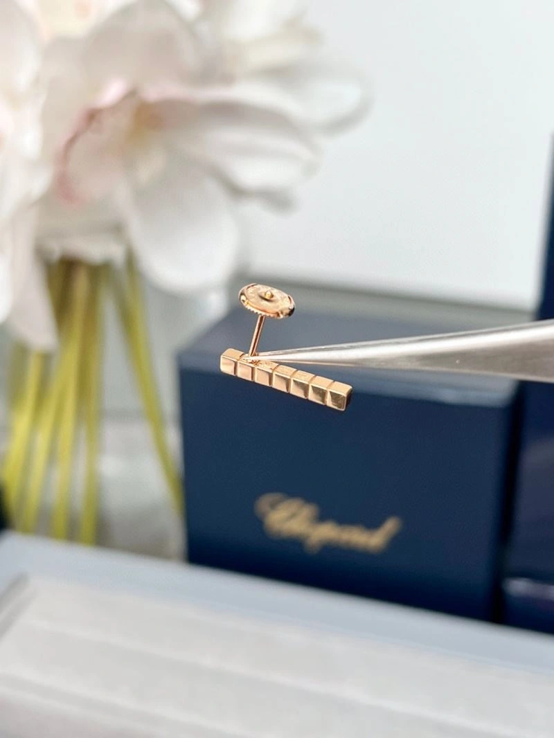 Chopard Earrings Compact 211367