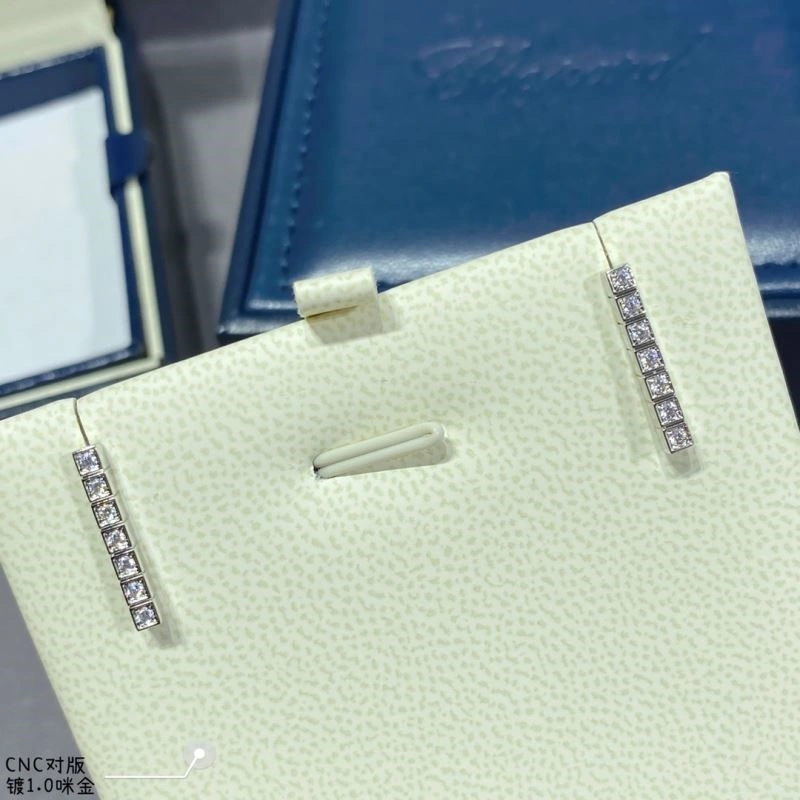Trendsetting Chopard Earrings 210867