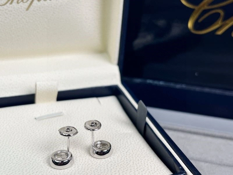 Lightweight Chopard Earrings 210837