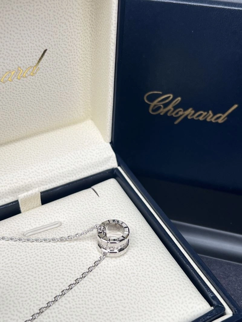 Chopard Necklaces Snug 212652