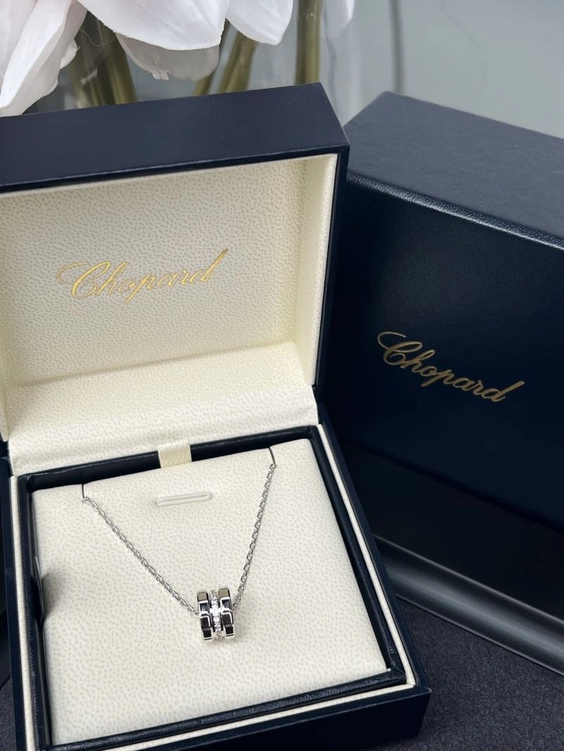 Chopard Necklaces Snug 212652