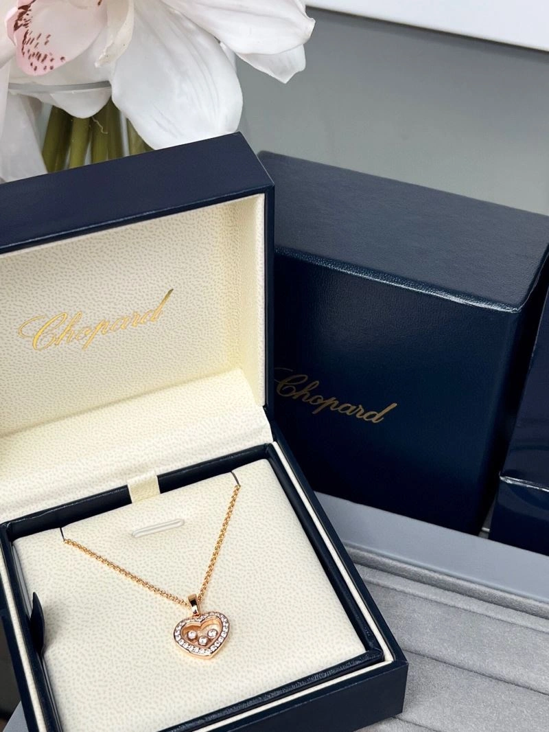 Versatile Chopard Necklaces 212249