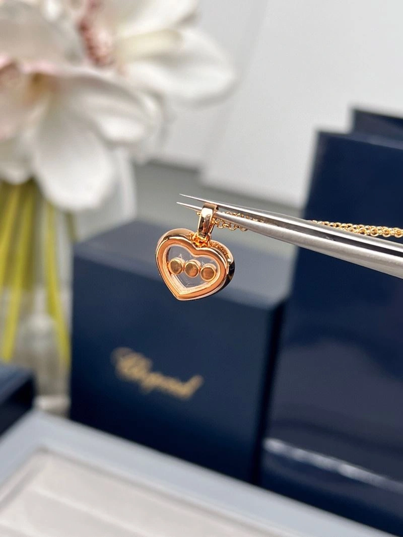 Versatile Chopard Necklaces 212249