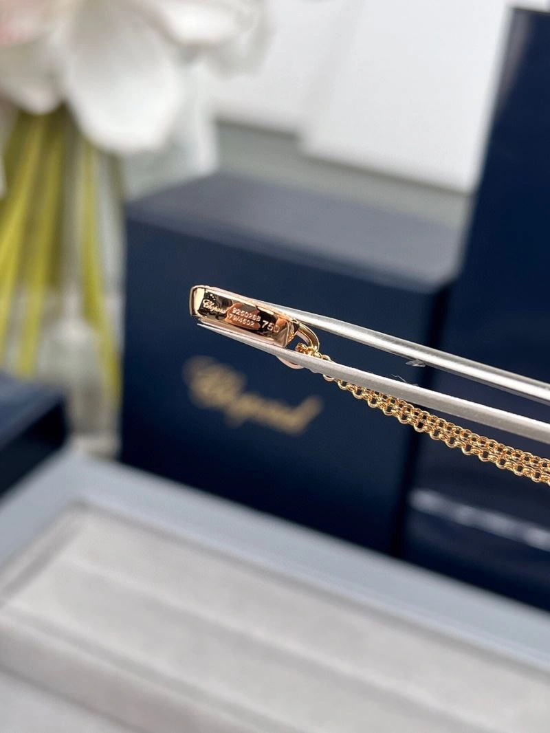 Versatile Chopard Necklaces 212249
