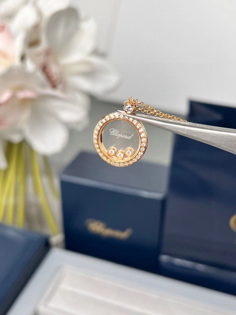 Unique Chopard Necklaces 210831