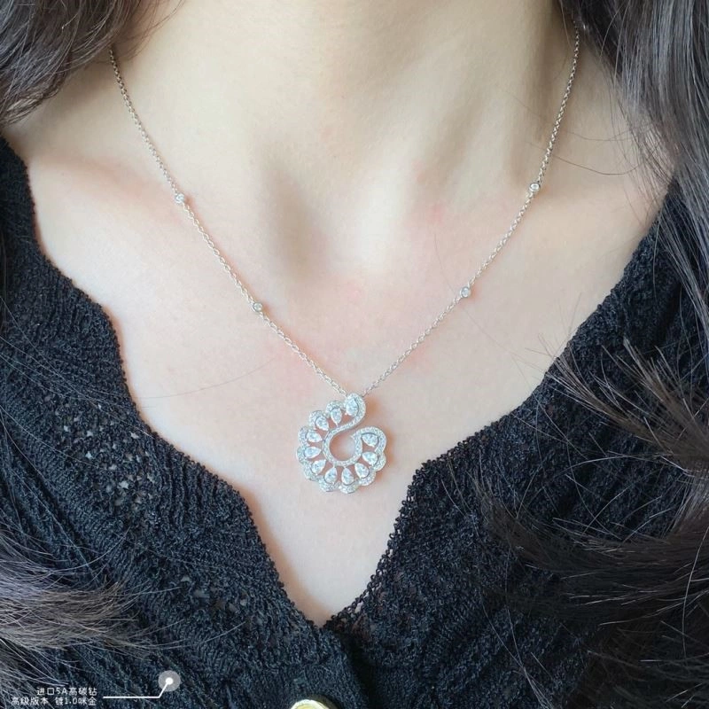 Chopard Necklaces Sophisticated 209944
