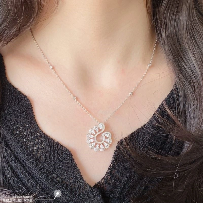 Chopard Necklaces Sophisticated 209944